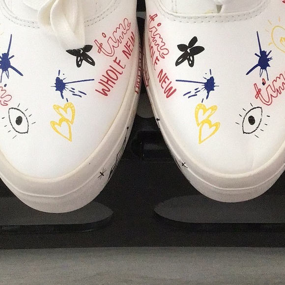 🆕 No Tags ZARA Graffiti Butterfly Lace Up Sneaker - Picture 5 of 12